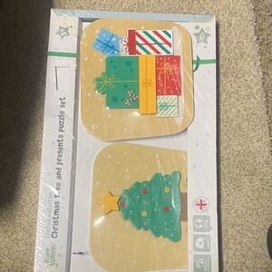 Christmas Tree and Presents Puzzle Set